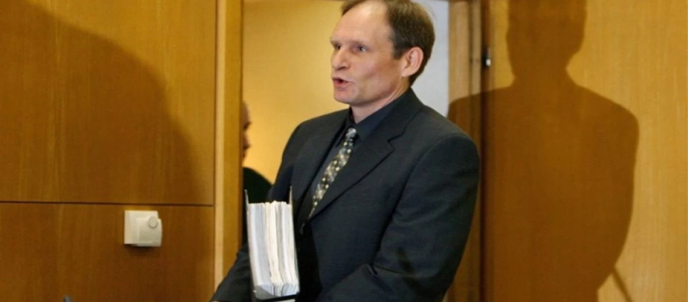 Γερμανία: Οι αρχές επέτρεψαν σε καταδικασμένο κανίβαλο να βγαίνει από τη φυλακή για... βόλτες